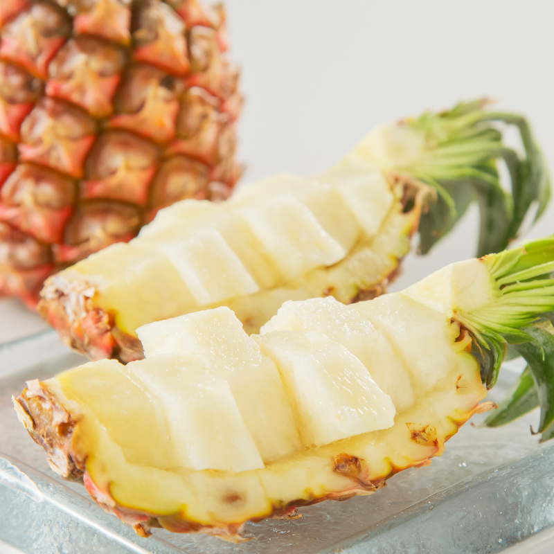 【予約販売】石垣島産 パイナップル・ピーチ種 約2.4kg(2~4玉)